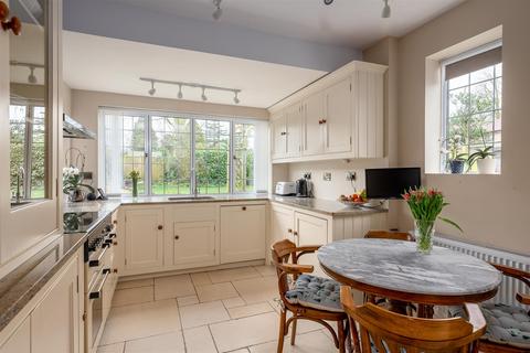 3 bedroom semi-detached house for sale - The Horseshoe, Dringhouses, York YO24 1LY