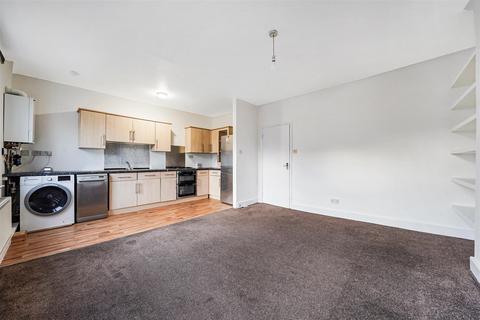 37c Eastdown Park, London, SE13 5HU