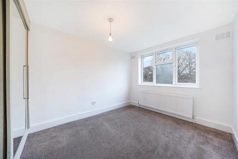 37c Eastdown Park, London, SE13 5HU
