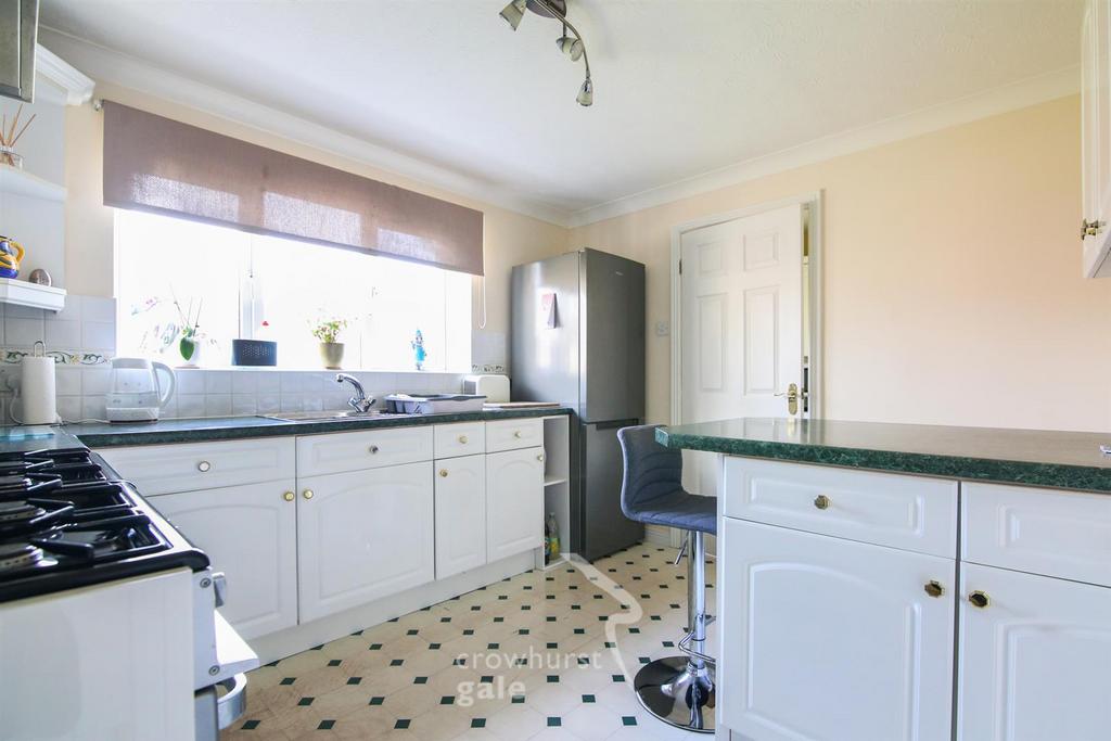 Strath Close, Hillmorton CV21 4 bed house for sale £425,000