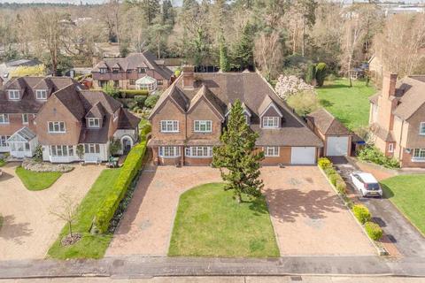 6 bedroom detached house for sale, Pinewood Close, Iver SL0