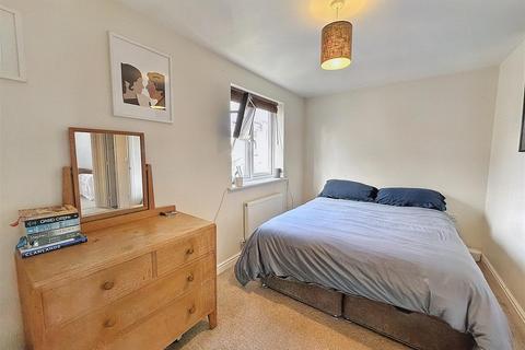 2 bedroom semi-detached house for sale - Middlewood Close, Bath