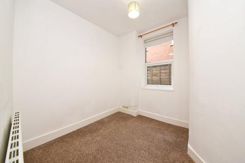 26 Kitchener Road, London, N2 8AS