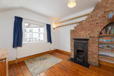 2 bedroom cottage to rent, Sulgrave Road, London W6