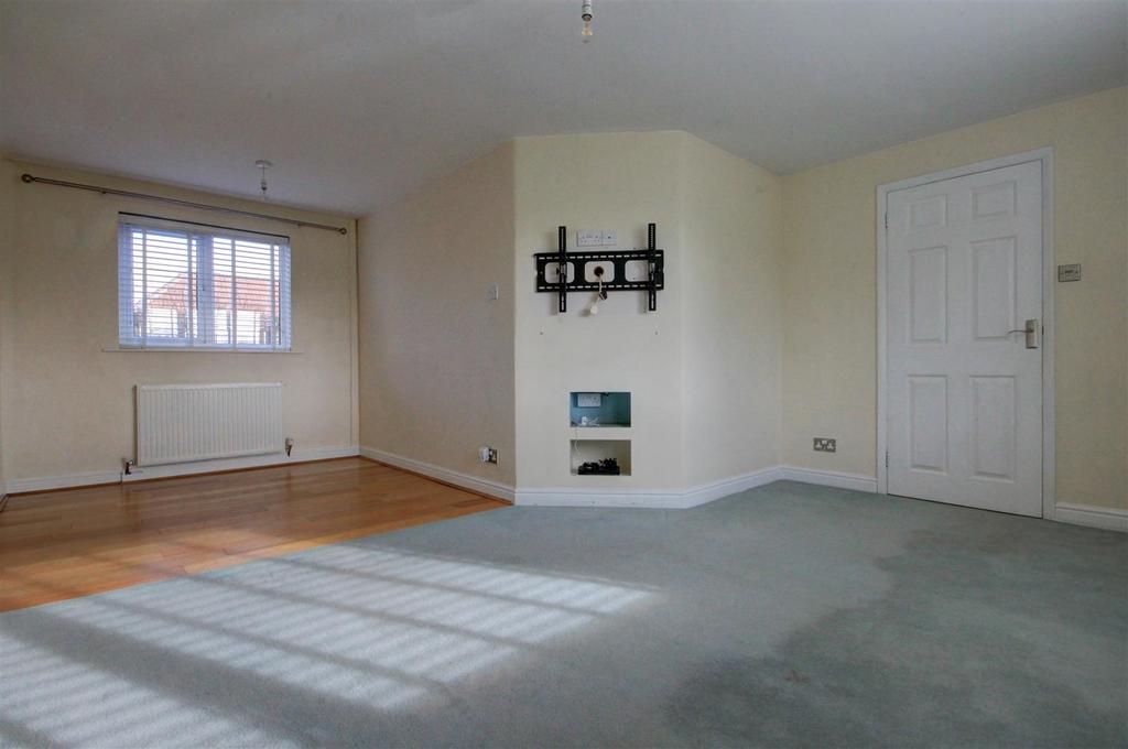 Hawthorn Avenue, Scotton, Catterick Garrison 2 bed terraced house for