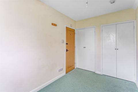 5, Danehurst Court Alexandra Road, Epsom, KT17 4BY