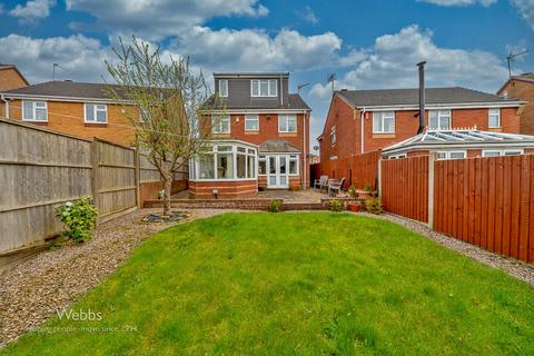 4 bedroom detached house for sale - Squirrel Close, Cannock WS12