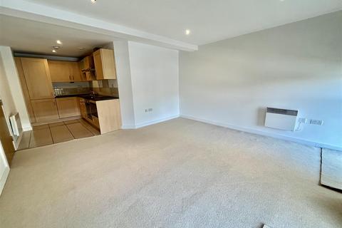 2 bedroom apartment for sale, Park Road, Elland