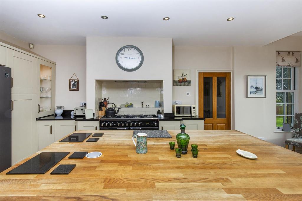 Estate Agents - Brighouse - Clough Lane (23).jpg