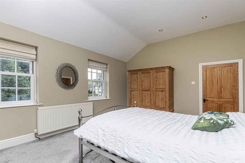 Estate Agents - Brighouse - Clough Lane (42).jpg