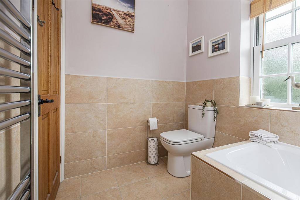 Estate Agents - Brighouse - Clough Lane (37).jpg