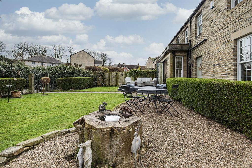 Estate Agents - Brighouse - Clough Lane (62).jpg