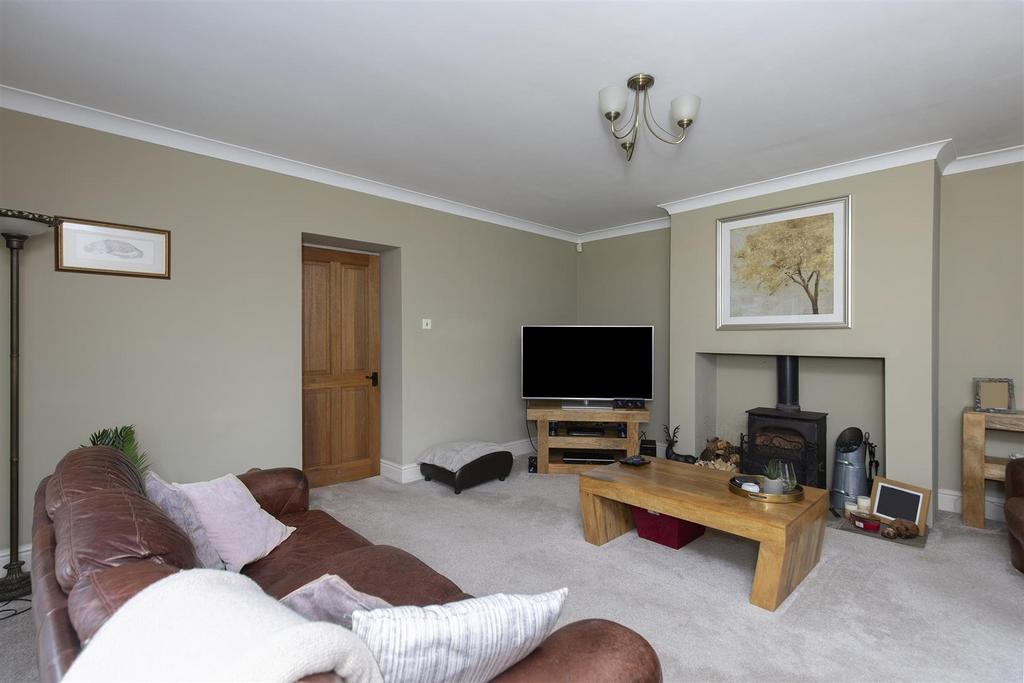 Estate Agents - Brighouse - Clough Lane (6).jpg