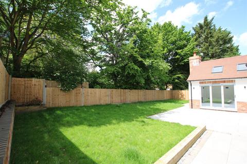 3 bedroom detached bungalow for sale, NEW BUNGALOW - JUST OFF THE RIDGEWAY, FETCHAM, KT22