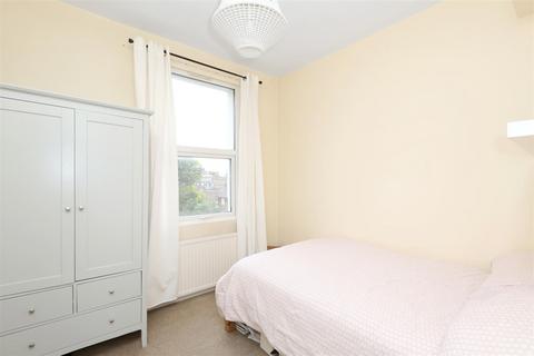 1 bedroom flat to rent, Green Lanes, Stoke Newington, N16