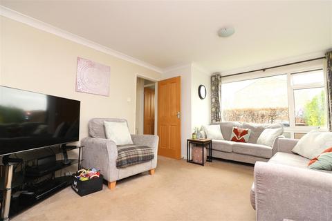 4 bedroom end of terrace house for sale - Chalk Dale, Welwyn Garden City, Herts, AL7