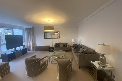 4 bedroom flat to rent, Norfolk Crescent, London