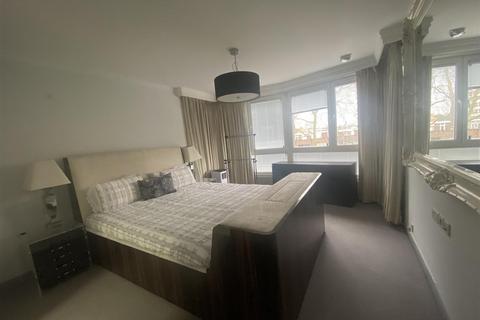4 bedroom flat to rent, Norfolk Crescent, London