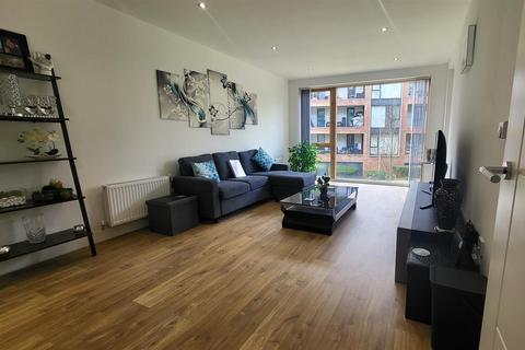 1 bedroom ground floor flat for sale, Saffron Court, Ebony Crescent, Cockfosters, EN4