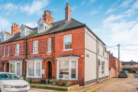 2 bedroom end of terrace house for sale, Grayburn Lane, Beverley, HU17 8JR