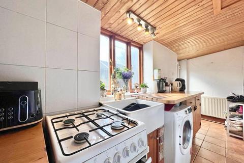 7 Downing Square, Penistone, Sheffield, S36 6AY