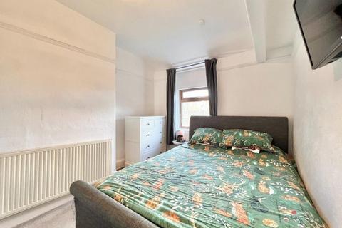 7 Downing Square, Penistone, Sheffield, S36 6AY