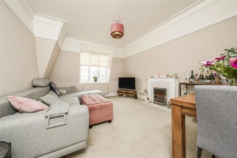 3 bedroom apartment for sale - Gloucester Road, Teddington