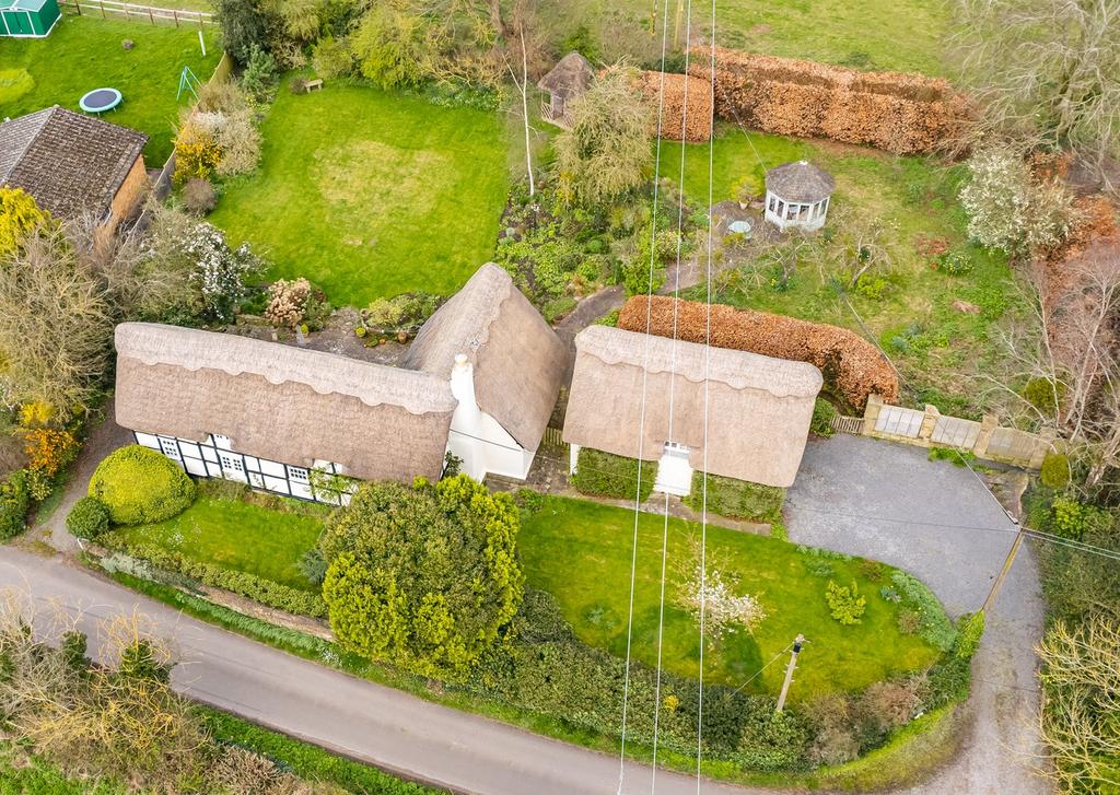 Hampton Hereford, Herefordshire, HR1 4 bed character property