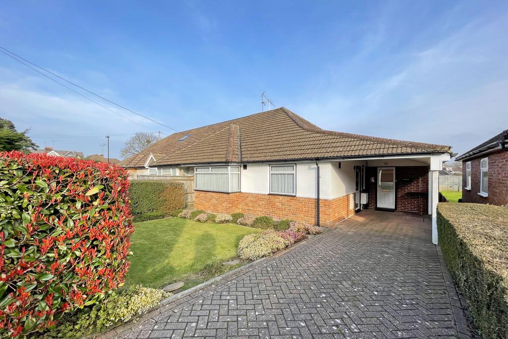 Junction Road, Burgess Hill, West Sussex, RH15 0JN. 2 bed semidetached