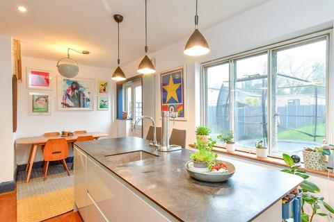3 bedroom terraced house for sale - Bevendean Crescent, Brighton, East Sussex