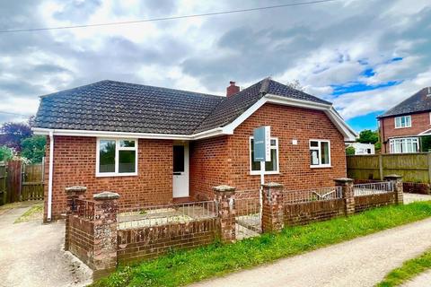 3 bedroom detached bungalow for sale, Solent View, Calshot, Southampton, Hampshire, SO45