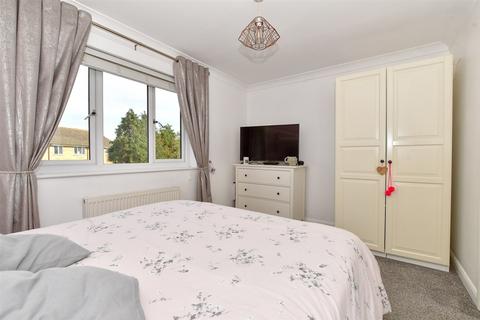 2 bedroom terraced house for sale, Gainsborough Avenue, Margate, Kent