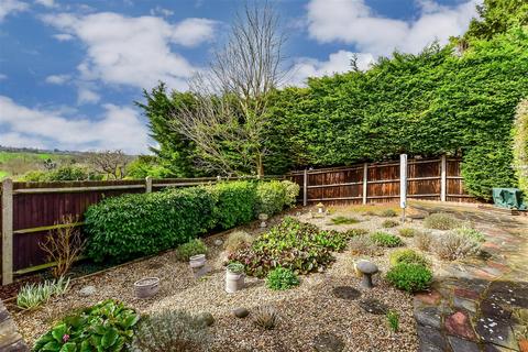 69 Lyndhurst Way, Istead Rise, Gravesend, DA13 9EN