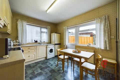 24 The Croft, Ruislip, HA4 0SE