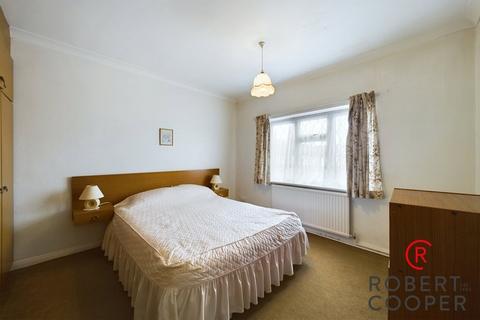24 The Croft, Ruislip, HA4 0SE