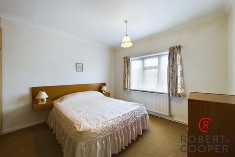 24 The Croft, Ruislip, HA4 0SE