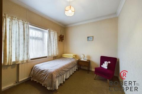 24 The Croft, Ruislip, HA4 0SE