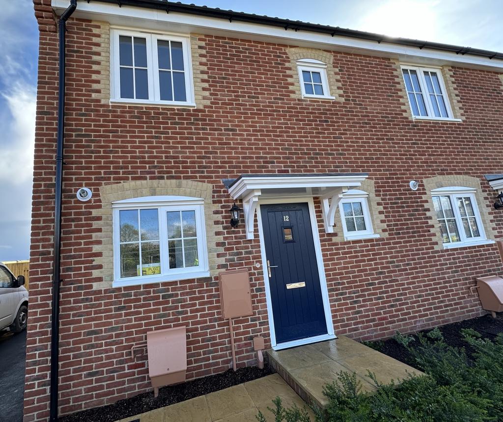 Hadleigh Road, Ipswich IP7 2 bed end of terrace house for sale £137,500