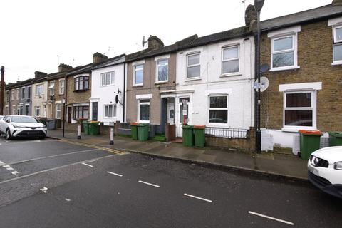 39 Exning Road, London, E16 4NB