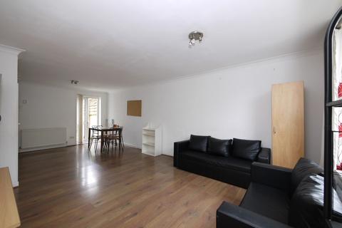 39 Exning Road, London, E16 4NB