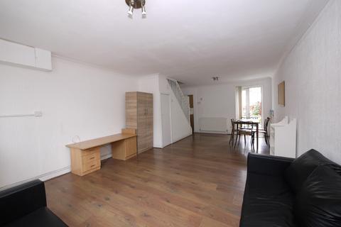 39 Exning Road, London, E16 4NB