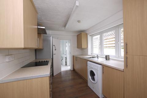 39 Exning Road, London, E16 4NB