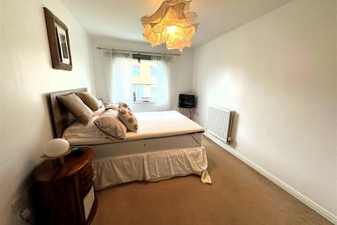 2 bedroom apartment for sale - Wooldridge Close, Bedfont