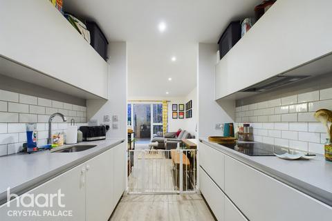 2 bedroom flat for sale - Purbeck Gardens, London