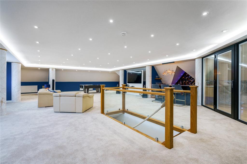 Leisure Suite