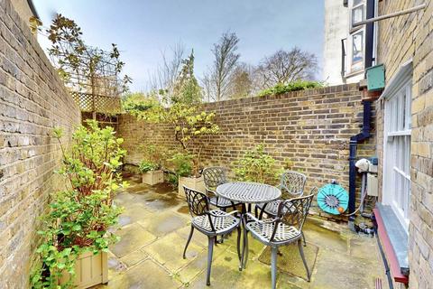 3 bedroom house for sale, North Hill, London N6
