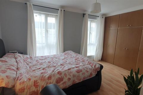 61 Engleheart Drive, Feltham, TW14 9HL