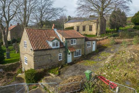 10 bedroom property with land for sale - High Street, Snainton YO13