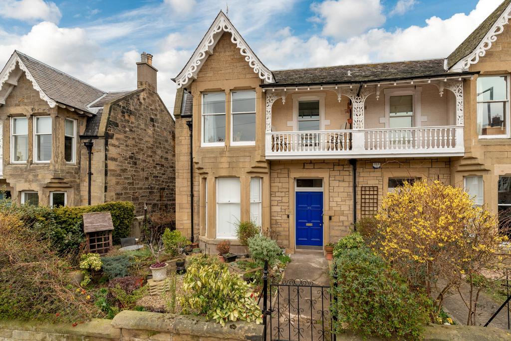 55 (1F1) Morton Street, Joppa... 2 bed flat - £370,000