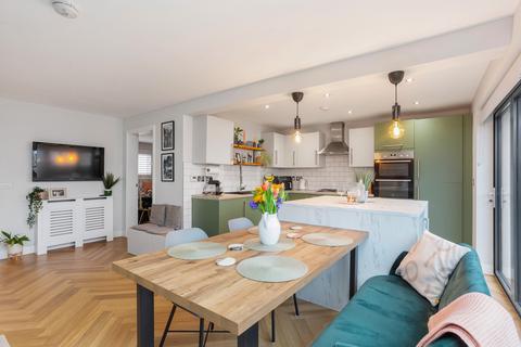 18 Auld Coal Drive, Bonnyrigg, EH19 3QZ